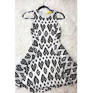 Dee Elle mini dress black & white